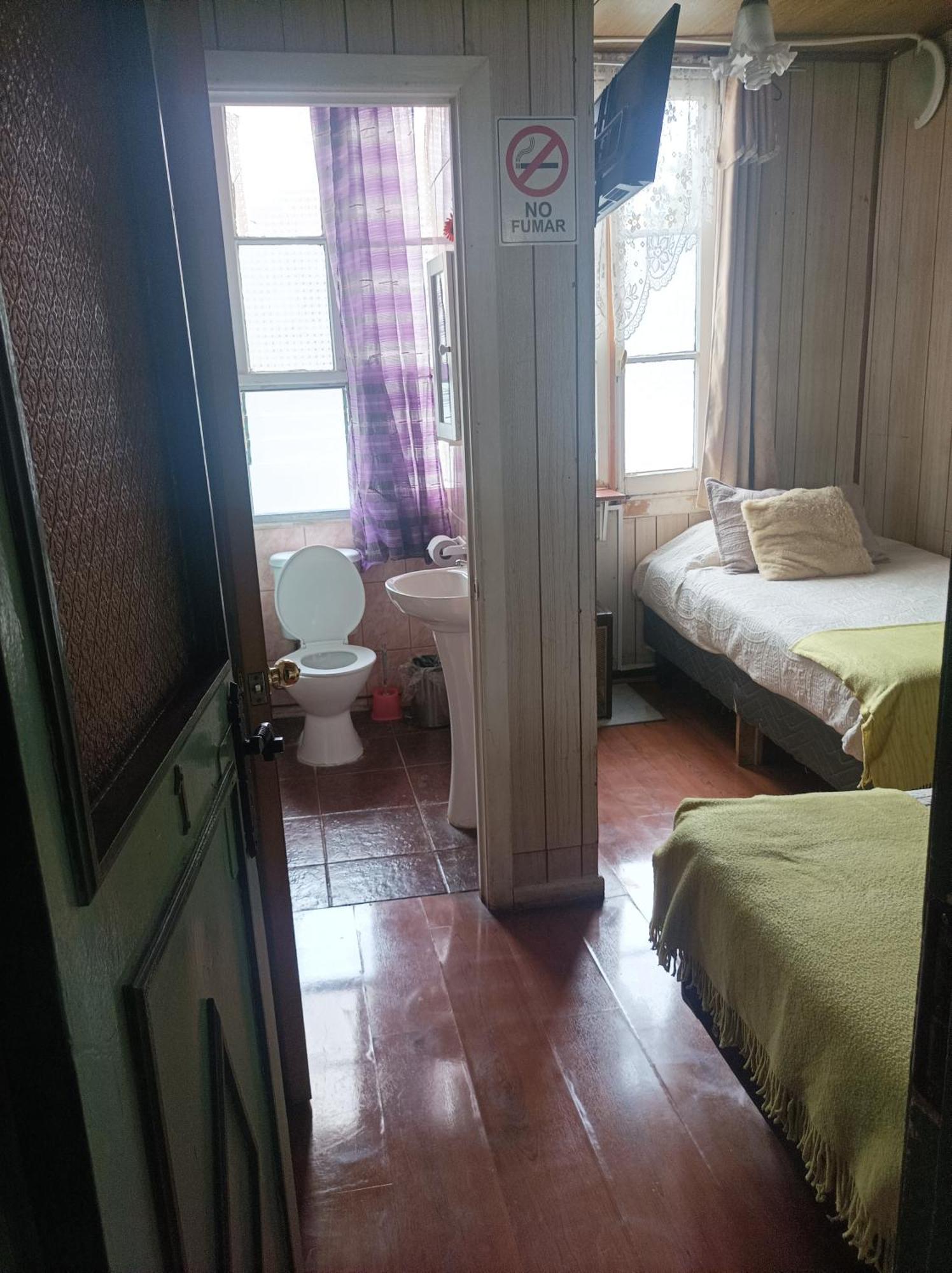 Alojamiento Familiar Rey Bed & Breakfast ปุนตาอาเรนาส ภายนอก รูปภาพ
