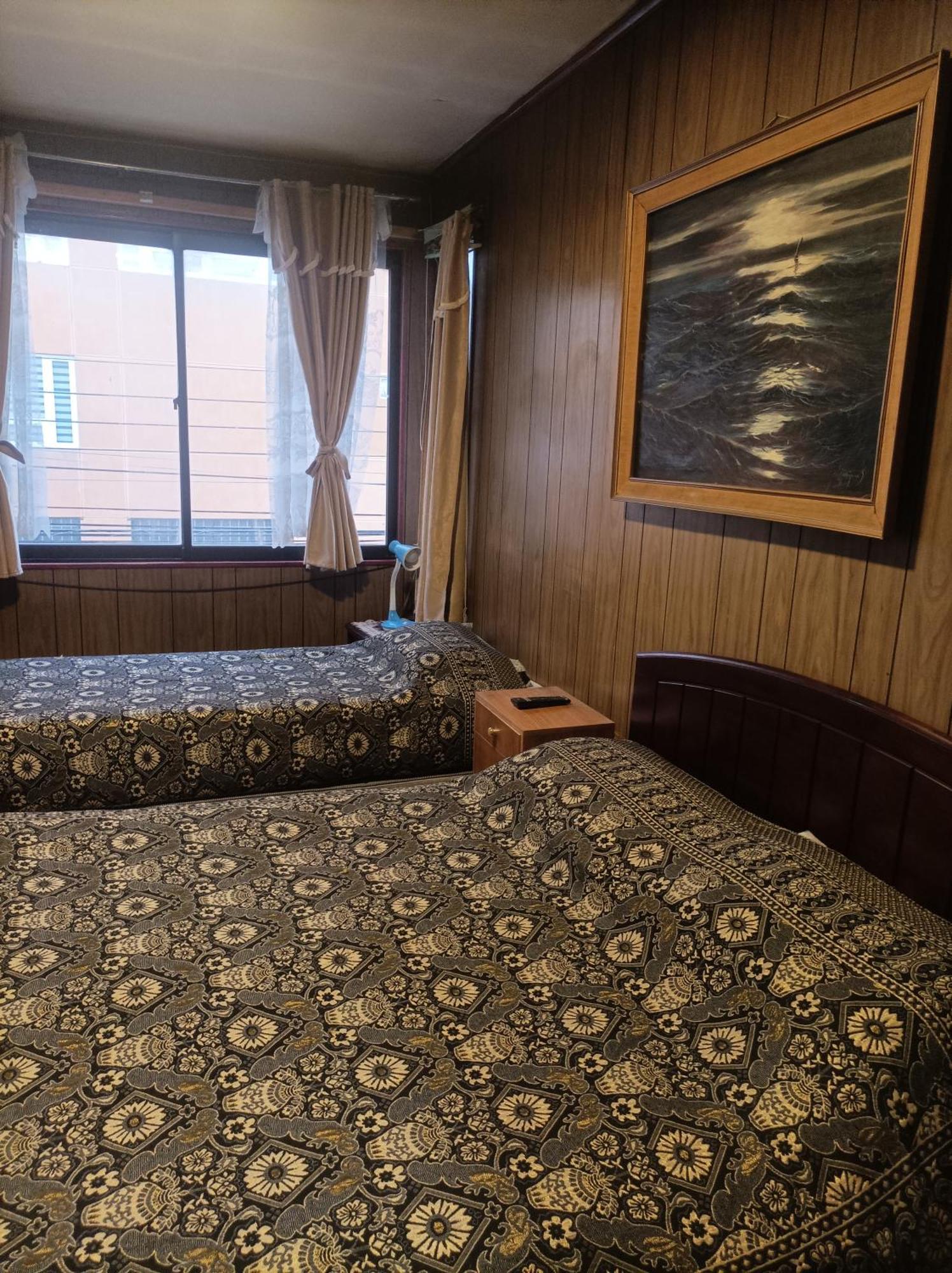 Alojamiento Familiar Rey Bed & Breakfast ปุนตาอาเรนาส ภายนอก รูปภาพ